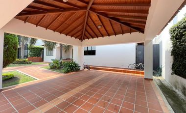 casa en arriendo/venta en bocono. Cod A3253