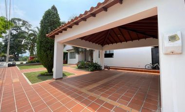 casa en arriendo/venta en bocono. Cod A3253