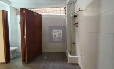 COD. 4973 - SE ARRIENDA LOCAL - BARRIO: CASCO URBANO