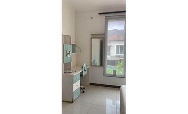 Rumah Green Court Jl Danau Batur, Cengkareng