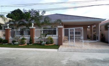 Bungalow Type with 3 Bedrooms House and Lot for Rent P50K