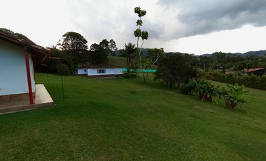 finca en arriendo en la maría. Cod A400549