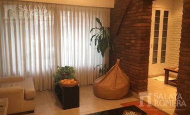 Casa en Venta  - Olivos-Golf - 4 ambientes  -  dependencia  - pileta -