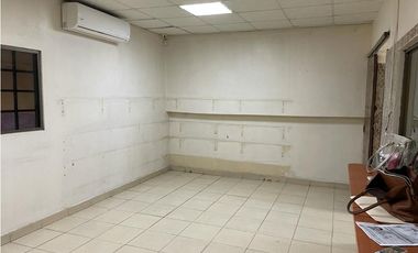 LOCAL EN VIA ESPAÑA Y PARQUE LEFEVRE >>$2,250<<