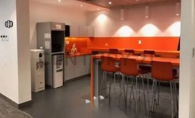 Arriendo iluminada oficina con Leed Gold