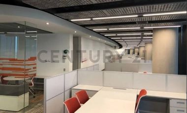 Arriendo iluminada oficina con Leed Gold