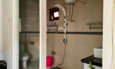 Rumah 2lt Furnished Belakang Superindo Jakal