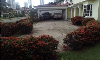 VENTA CASA COSTA DEL ESTE