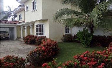 VENTA CASA COSTA DEL ESTE