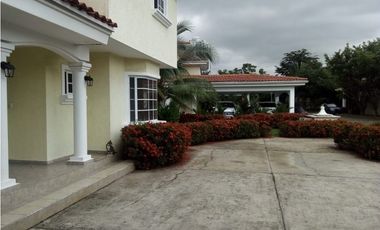 VENTA CASA COSTA DEL ESTE