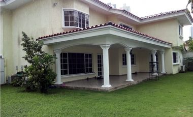 VENTA CASA COSTA DEL ESTE