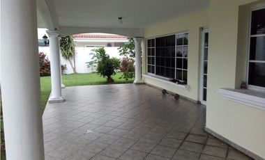 VENTA CASA COSTA DEL ESTE