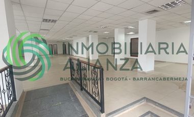 local en arriendo en sector comercial. Cod A17003