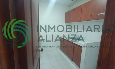 local en arriendo en sector comercial. Cod A17003