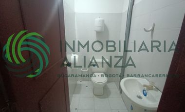 local en arriendo en sector comercial. Cod A17003