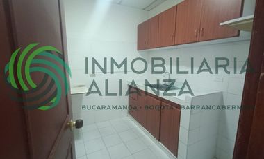 local en arriendo en sector comercial. Cod A17003