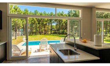 CASA EN VENTA  COSTA ESMERALDA - MARITIMO IV 30