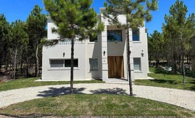 CASA EN VENTA  COSTA ESMERALDA - MARITIMO IV 30