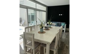 CASA EN VENTA  COSTA ESMERALDA - MARITIMO IV 30