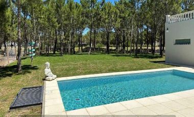 CASA EN VENTA  COSTA ESMERALDA - MARITIMO IV 30