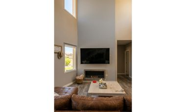 CASA EN VENTA  COSTA ESMERALDA - MARITIMO IV 30