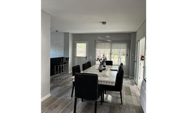 CASA EN VENTA  COSTA ESMERALDA - MARITIMO IV 30