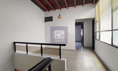 COD. 4184 - SE ARRIENDA CASA - BARRIO: SAN ALONSO