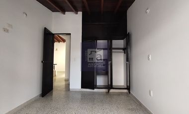 COD. 4184 - SE ARRIENDA CASA - BARRIO: SAN ALONSO