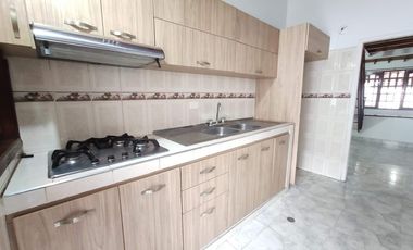 casa en venta en niza. Cod V27557