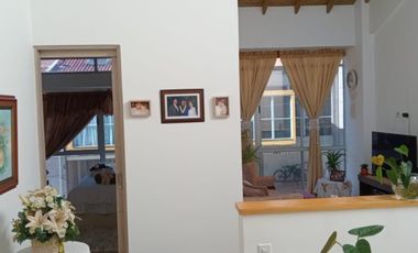 casa en venta en urbano. Cod V5663