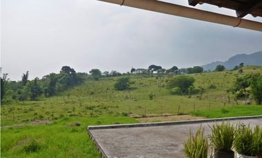 Casa y terreno en La Concha