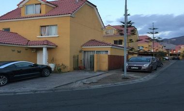 Vendo Amplia Casa 4D3B Sector Norte Antofagasta