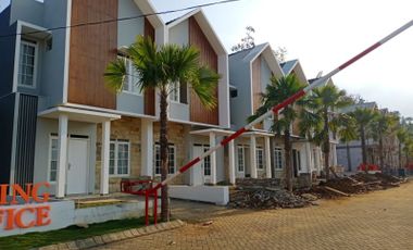 Beautiful 2-storey villa house with the best view in Malang Batu