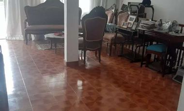 SE VENDE CASA CERCA AL CENTRO DE MANIZALES