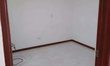 SE VENDE CASA CERCA AL CENTRO DE MANIZALES