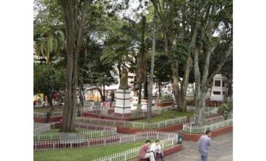 LOCAL  EN VENTA COPACABANA  ANTIOQUIA PARQUE PRINCIPAL