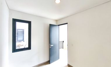 Rumah 3 Lt Strategis 14 Mnt ke Pintu Tol BSD Barat 1 Siap Huni J-42672