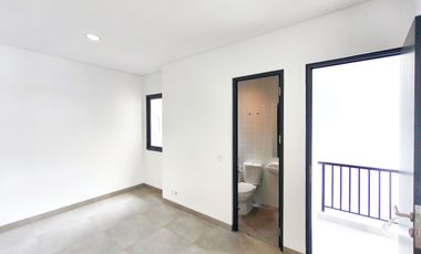 Rumah 3 Lt Strategis 14 Mnt ke Pintu Tol BSD Barat 1 Siap Huni J-42672