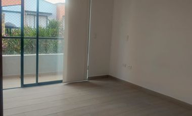 casa en arriendo en unidad canto del valles. Cod A214402