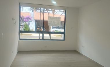 casa en arriendo en unidad canto del valles. Cod A214402