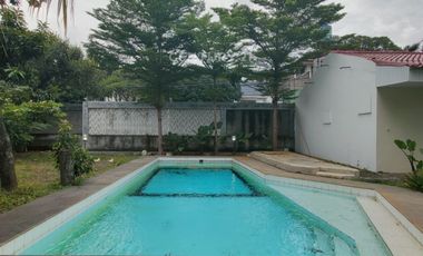 Disewa Rumah Bisa Untuk Kantor Parkir Mobil Luas Di Kemang Jaksel