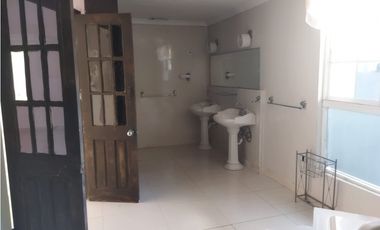 !!!Se Alquila Casa Comercial en Clayton $ 2.700¡¡¡
