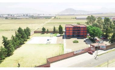 VENTA DE EDIFICIO EN EL ESTADO DE MÉXICO PARA ESCUELAS, OFICINAS ETC.