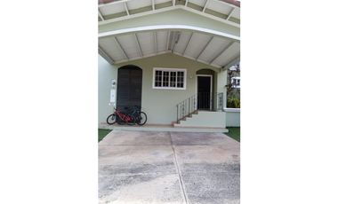 Se vende hermosa casa en Villa Lucre en $ 315.000