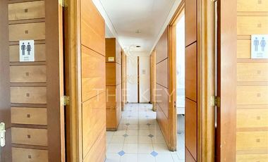 Planta libre de oficina en arriendo en Providencia