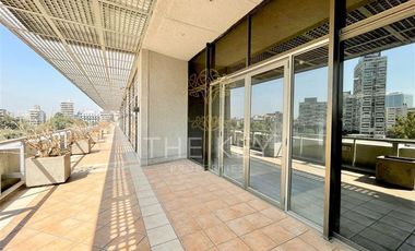 Planta libre de oficina en arriendo en Providencia