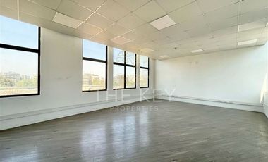 Planta libre de oficina en arriendo en Providencia