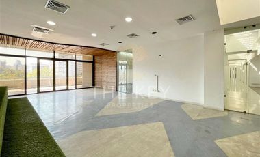 Planta libre de oficina en arriendo en Providencia