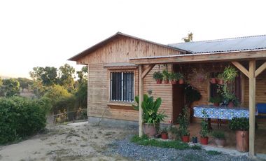Casa Principal, Con Bodega Y Gallineros