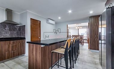 Casa en venta de 4 dorm. en Colina